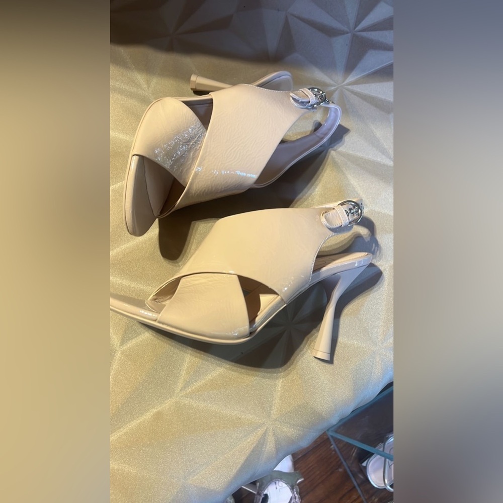NWT AGL Elegant Cream Slingback Heels - Picture 5 of 9